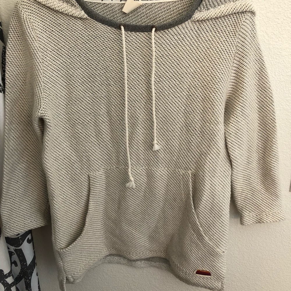 Roxy sweatshirt 3/4 sleeve never worn